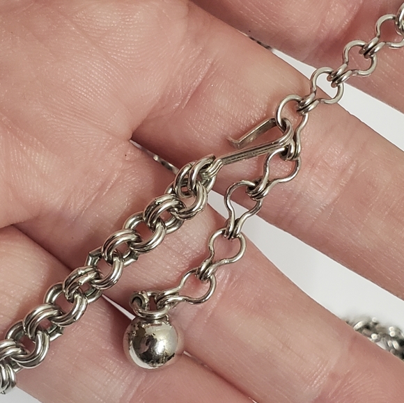 Unique White Enamel Le Fleur Shield Pendant Necklace - Picture 4 of 8